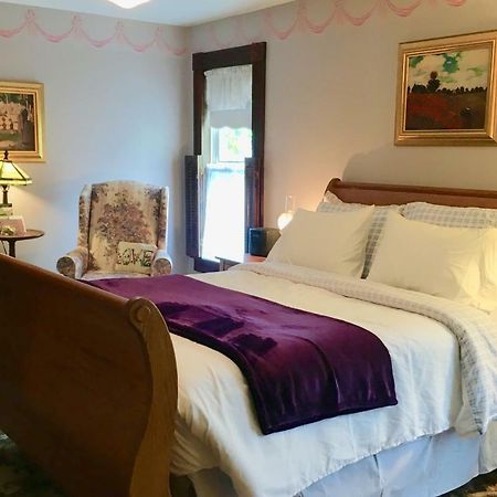 Trimmer House Bed And Breakfast Penn Yan Exterior photo