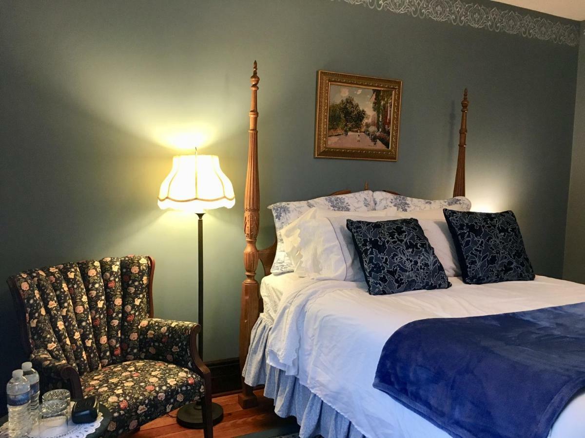Trimmer House Bed And Breakfast Penn Yan Exterior photo